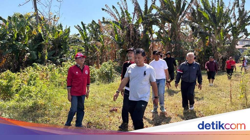 Field survey at Taman Asri Banyuasri in Buleleng, Bali, for the upcoming international-standard climbing wall development project.