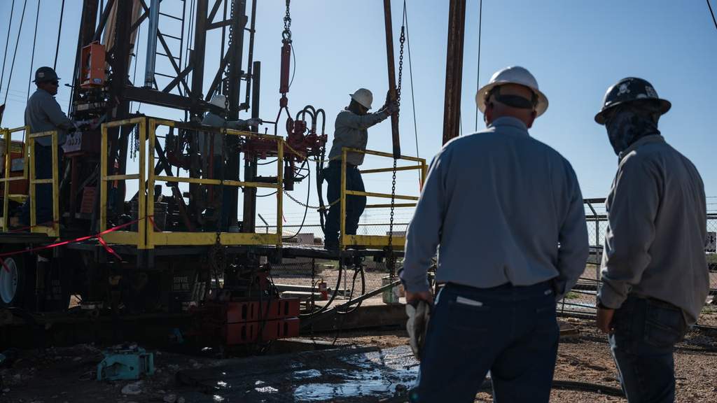 Oil Prices Tumble 5 Percent, Trump Calls Off Iran Strike Over Deal