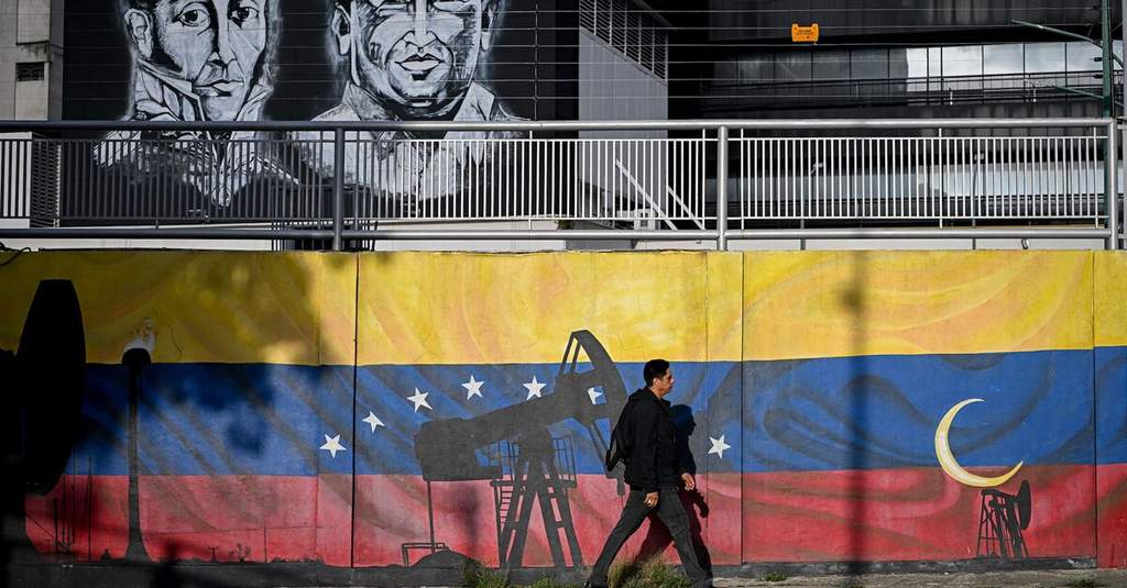 US Energy Secretary Chris Wright meeting with energy executives in Caracas to finalize landmark multibillion-dollar oil production agreements.